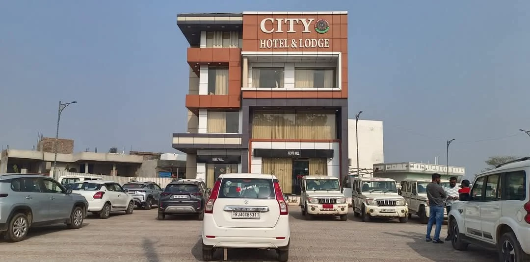City Hotel Nuh