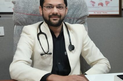 Dr Moxit Shah