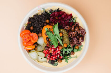 HUMMUS Bowls & Wraps