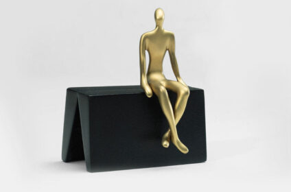 ID PAPERCLIP – Desktop Photo/Memo Holder (Burnished Brass)