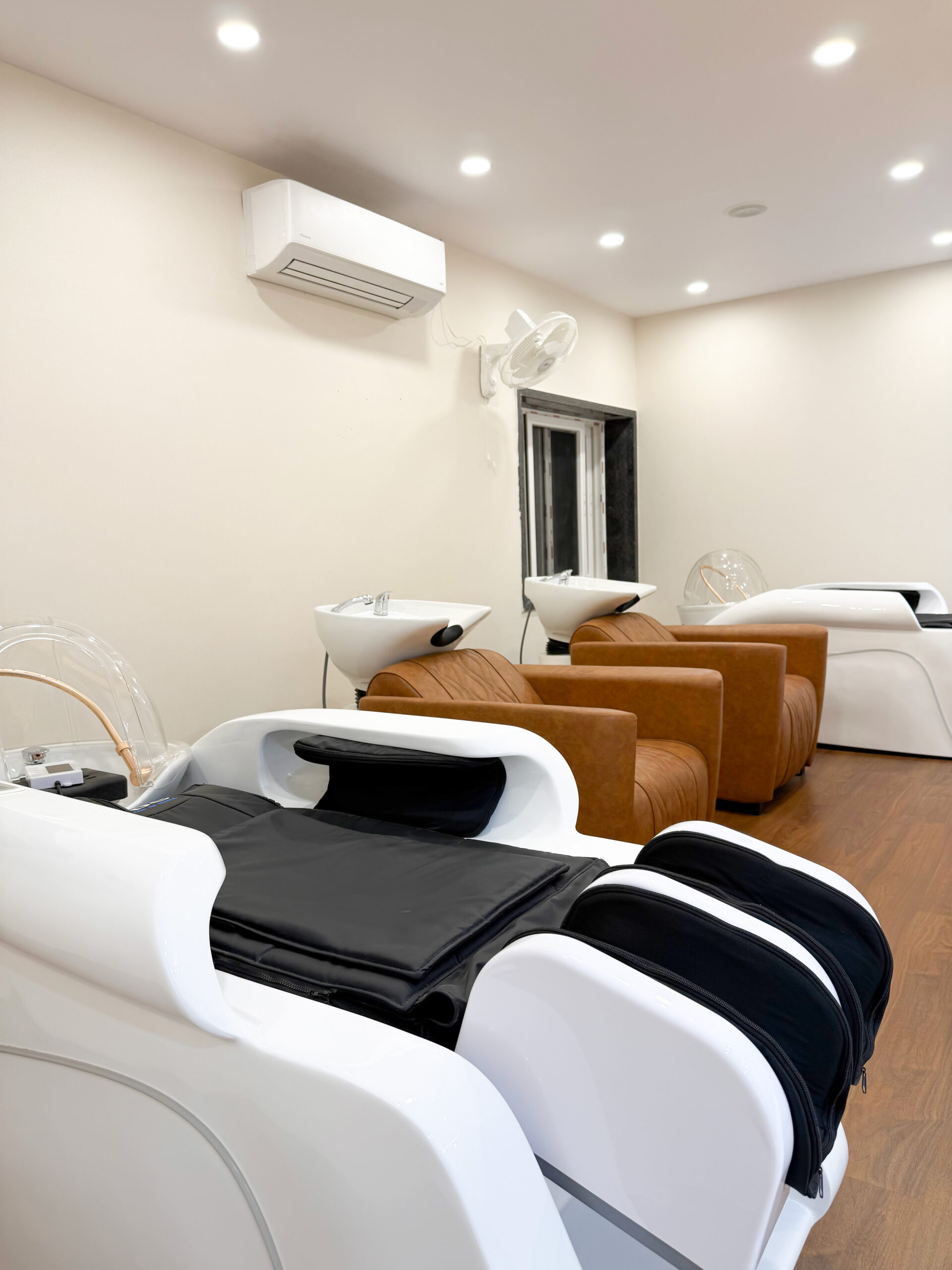 Beauty Bay Lounge