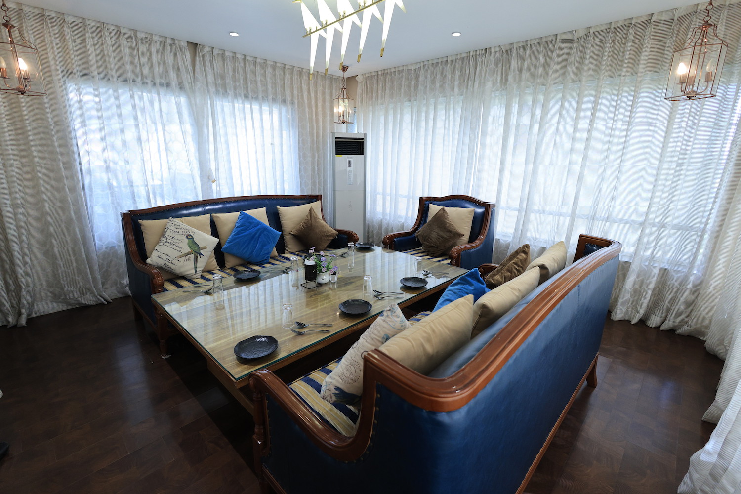 R.S. Exclusive Stay & Fine Dine