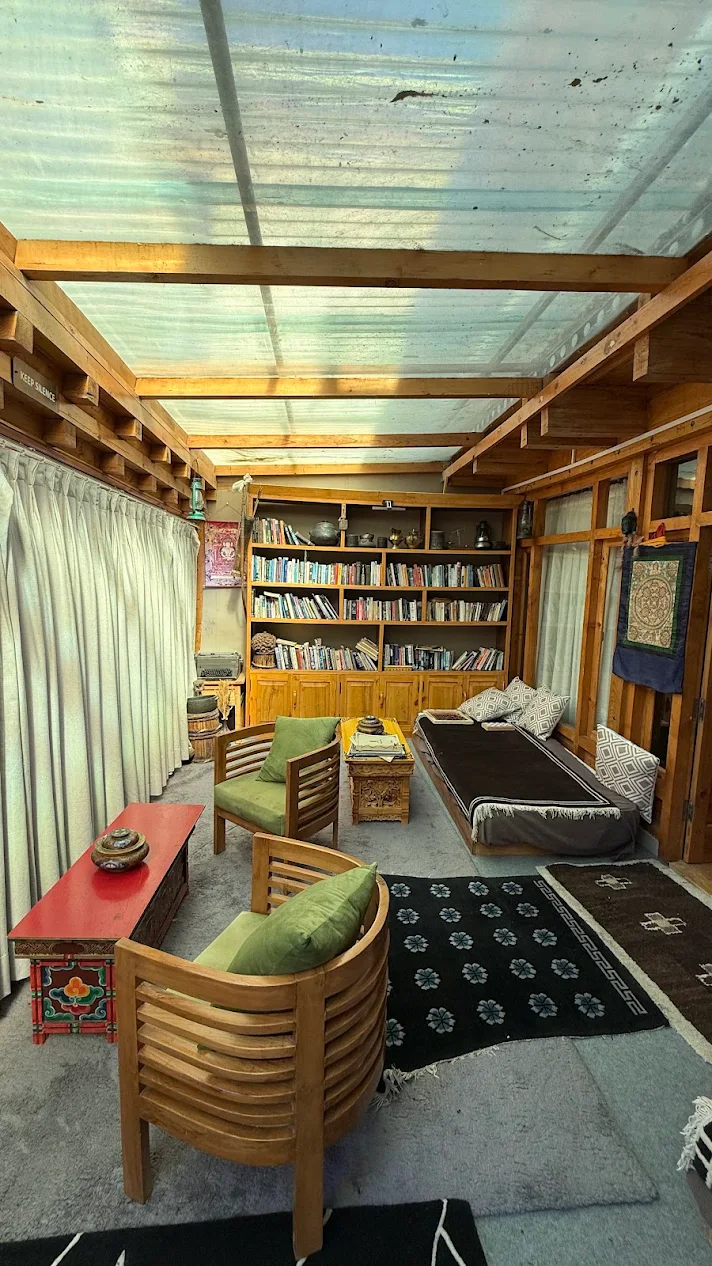 Dakpa House