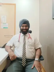 Dr. Amarinder Oberoi - Child Specialist & Pediatrician in Andheri