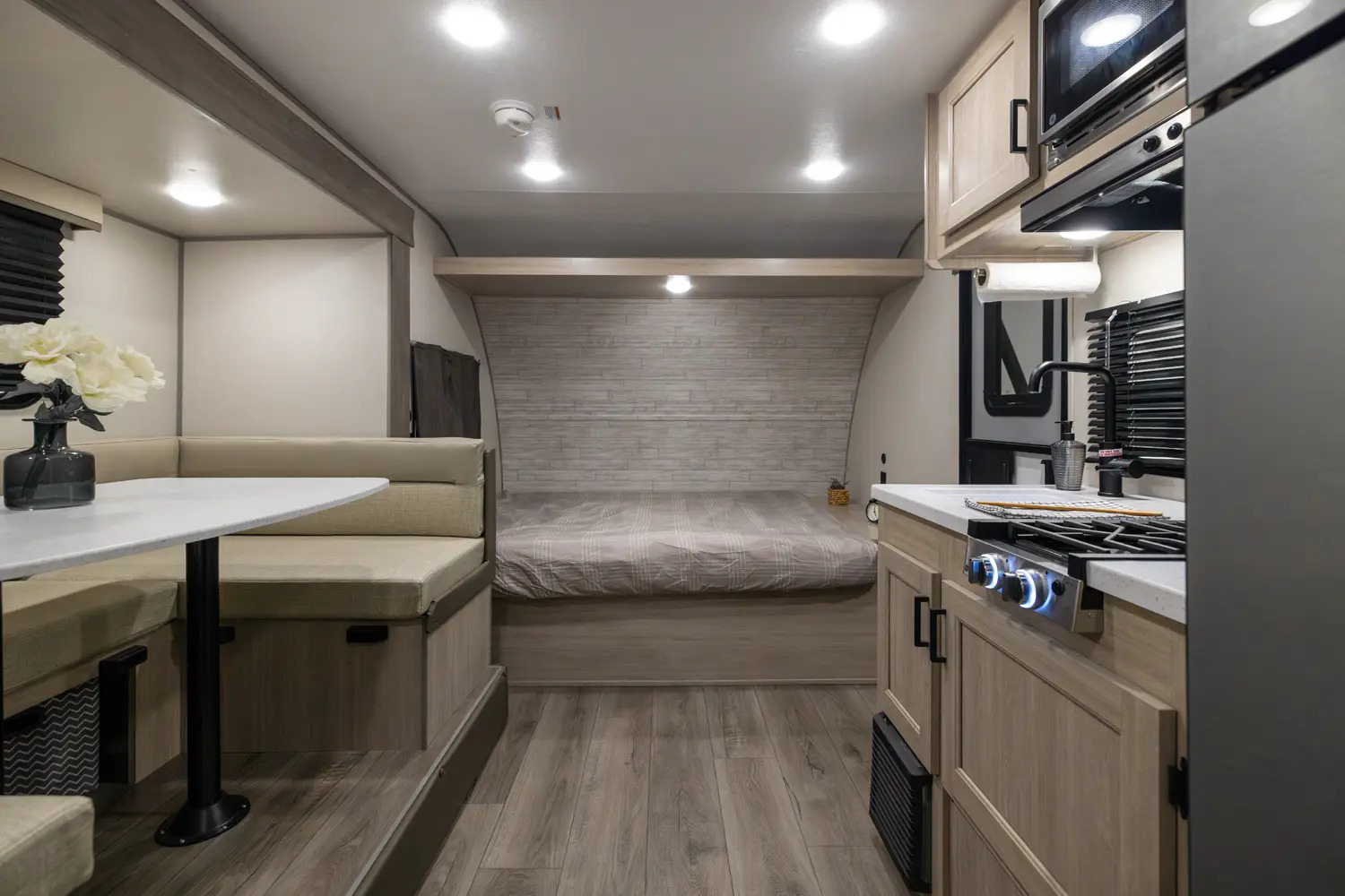 Camplers Luxury Caravan Rentals