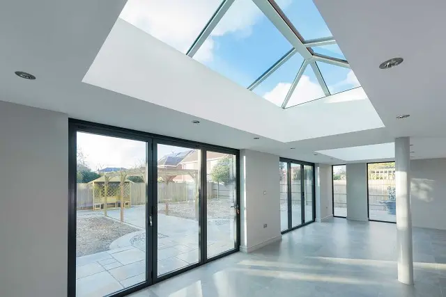 4Moon Windows LTD