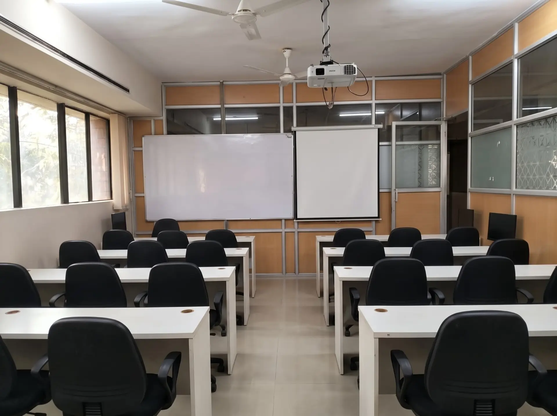 Training Rooms & Classrooms for rent